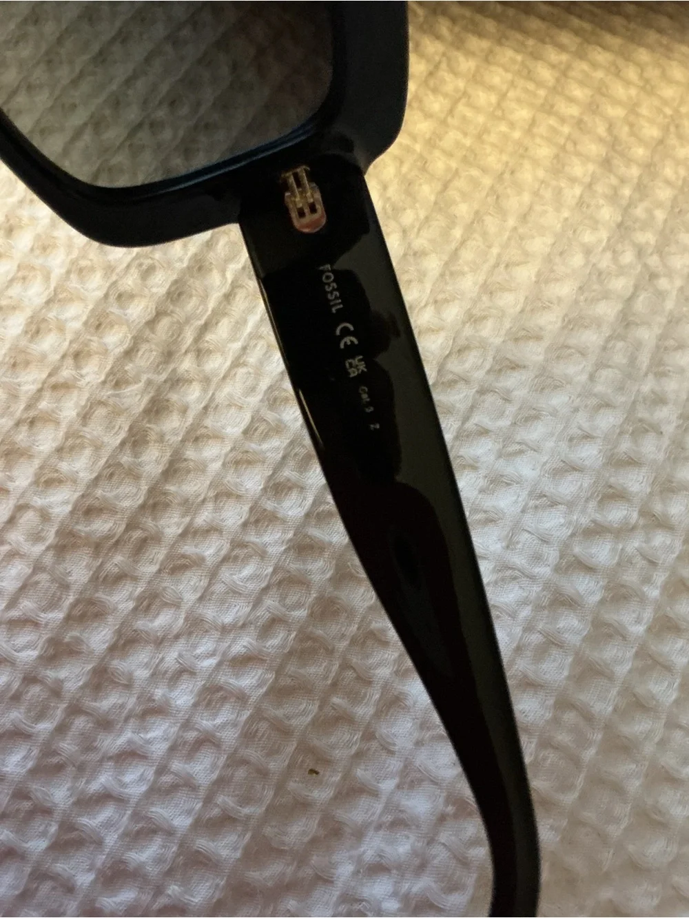 Fossil Glossy Black Rectangular Women’s Sunglasses